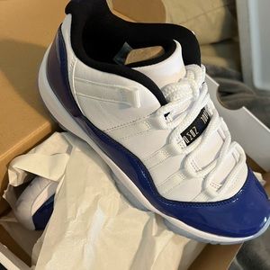 Women’s low Jordan 11